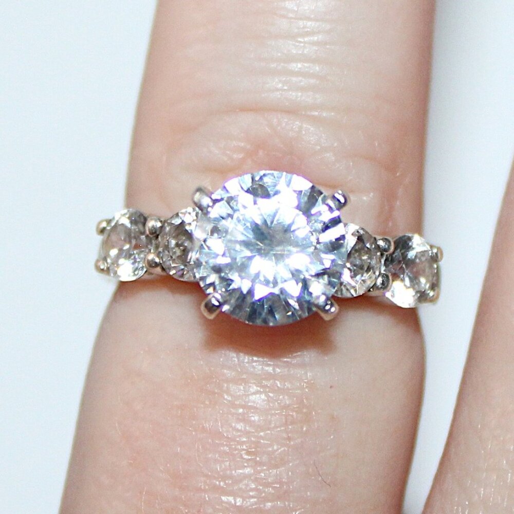Sterling Silver Cubic Zirconia Ring Size 6 - Picture 6 of 7